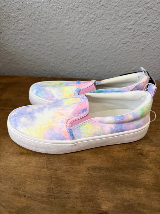 art class Other - Art Class Kids Tie-Dye Pastel Slip-On Sneakers - size 2